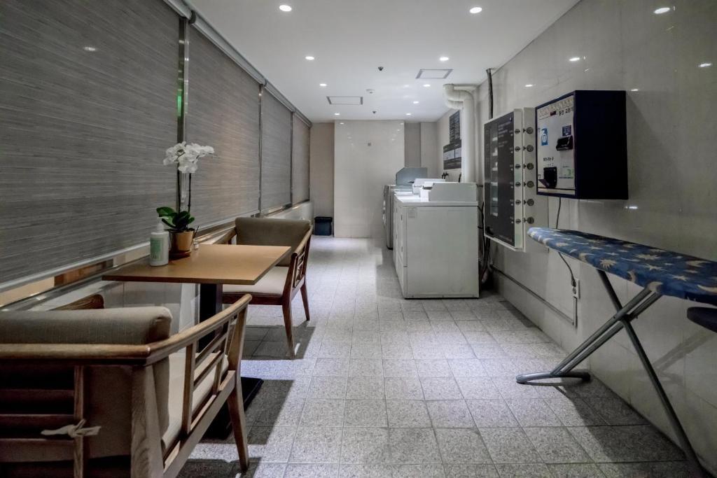 Oriens Hotel & Residences Myeongdong Seul Exterior foto